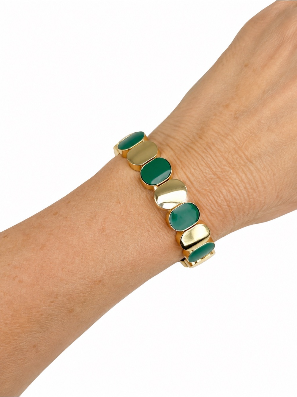 Chico’s Bracelet Gold Tone With Emerald Green Accents Size 6.75 Stretchy New!